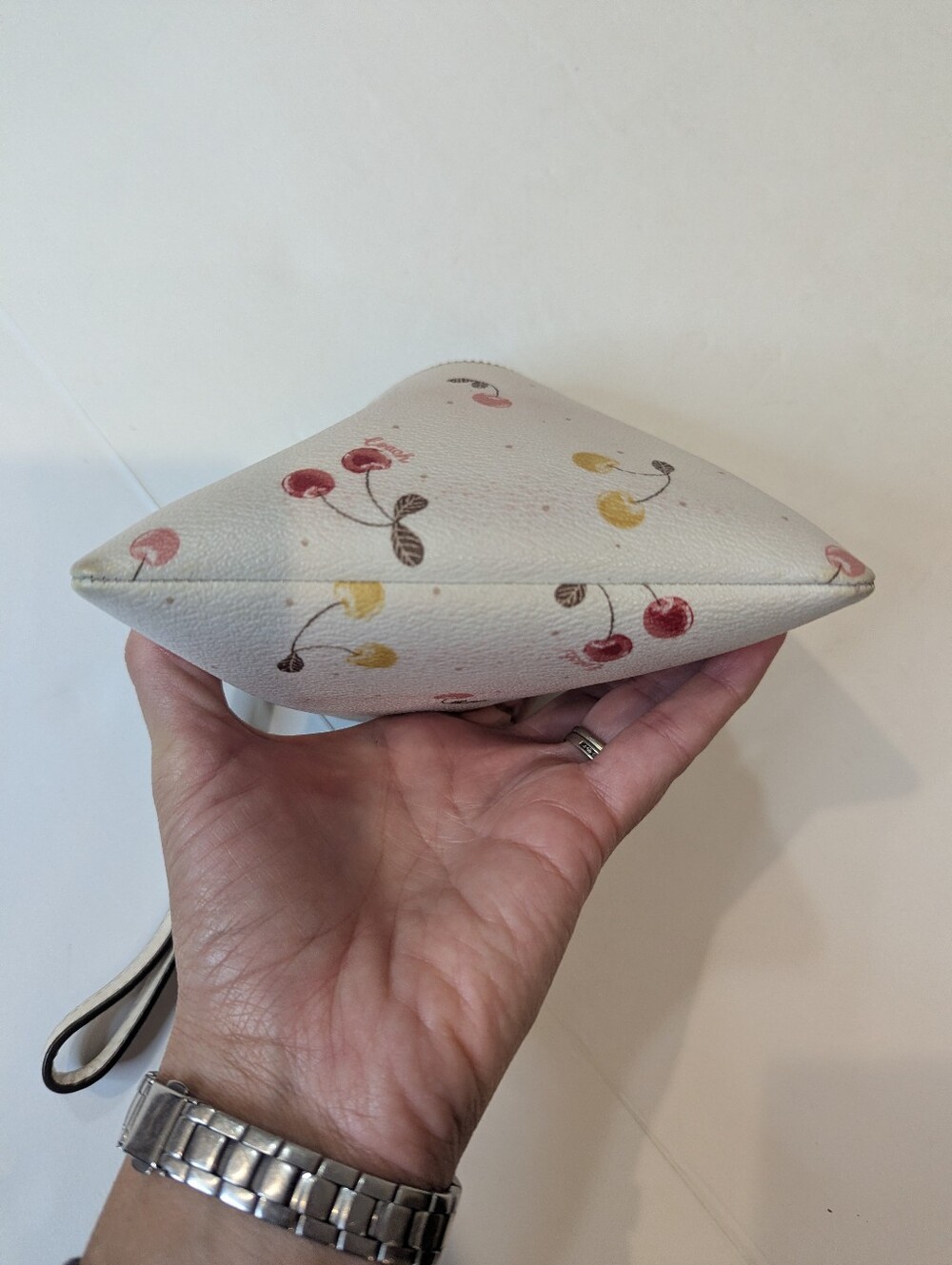Coach Cream And Painted Cherry Wristlet With Gold Logo - Picture 6 of 6